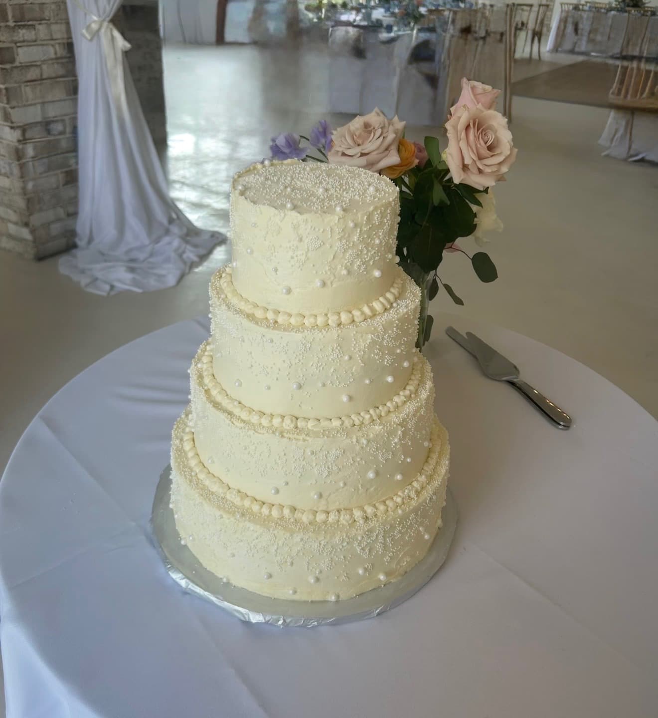 White Pearl Rose Wedding Cake